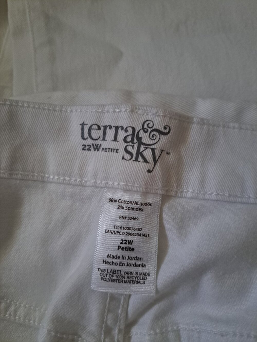 NWT Terra & Sky brand women's white denim straight-leg jeans with preppy style. - Picture 10 of 10